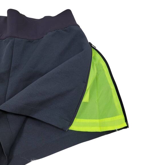 Nike Women's Tech Pack High Rise Shorts Sportswear Large AR3016 NWT - Picture 5 of 10